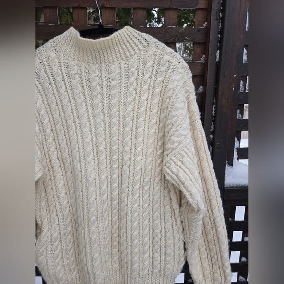 Vintage Handknit Sweater - Picture 10 of 10